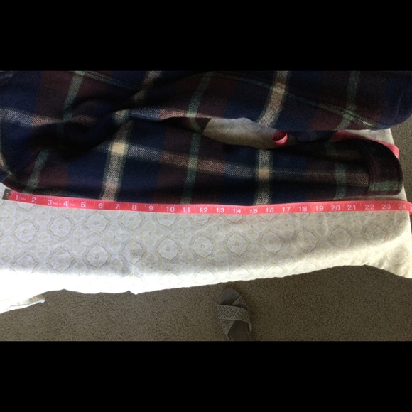 Lauren Ralph Lauren Petite Lambwool Shirt Jacket. - Picture 13 of 13